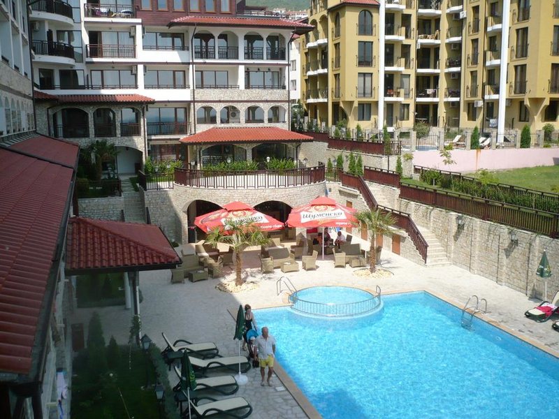 Amphora Apart Complex 175075