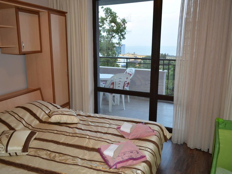 Amphora Palace  163498