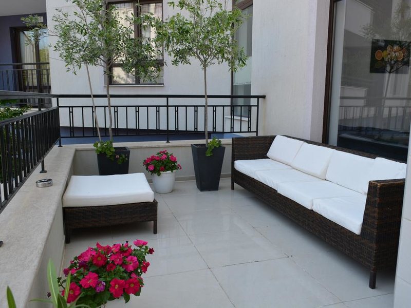 Amphora Palace  163516