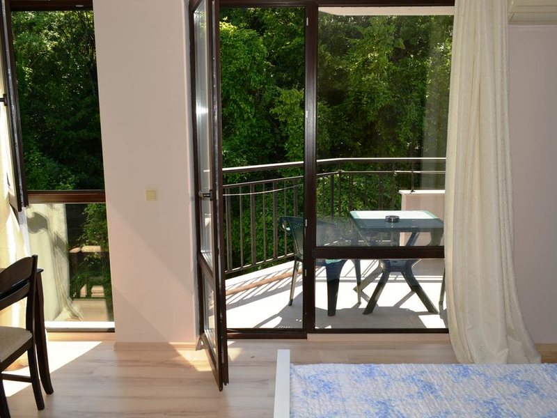 Amphora Palace  163527