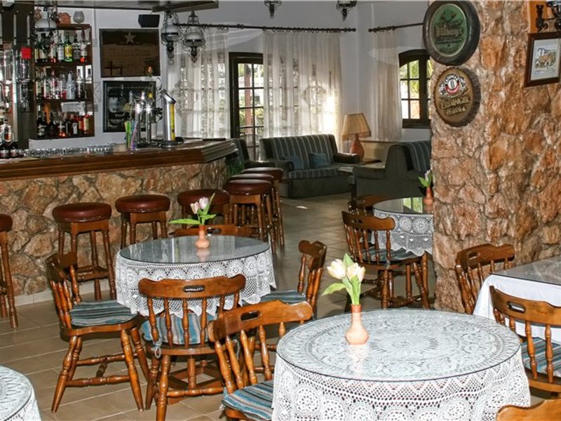 Anais Bay Hotel & Apts 99800