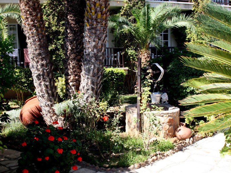 Anais Bay Hotel & Apts 99803