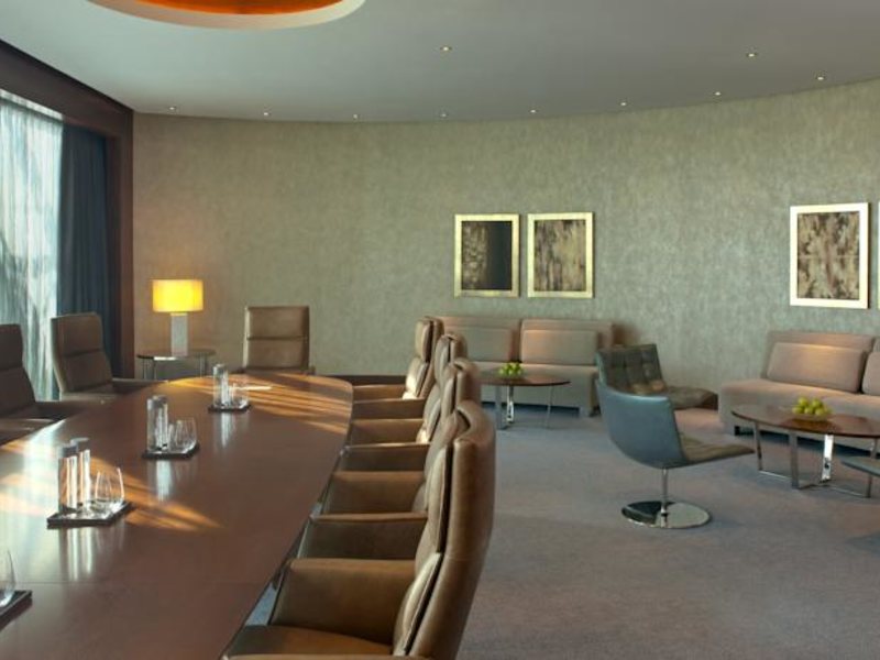 Andaz Capital Gate Abu Dhabi (ех 132541