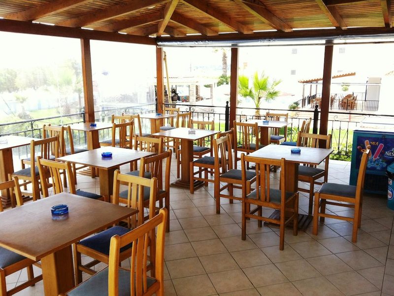 Andreolas Beach Hotel 305469