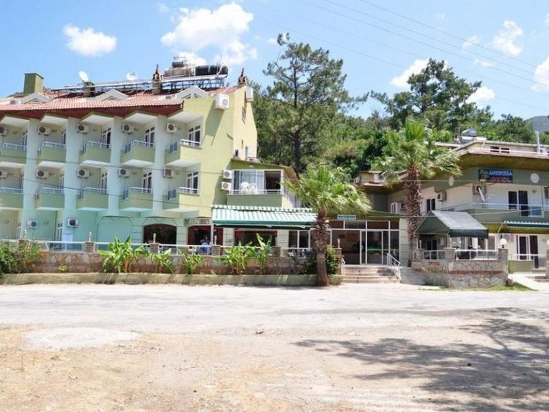 Anerissa Hotel  180241