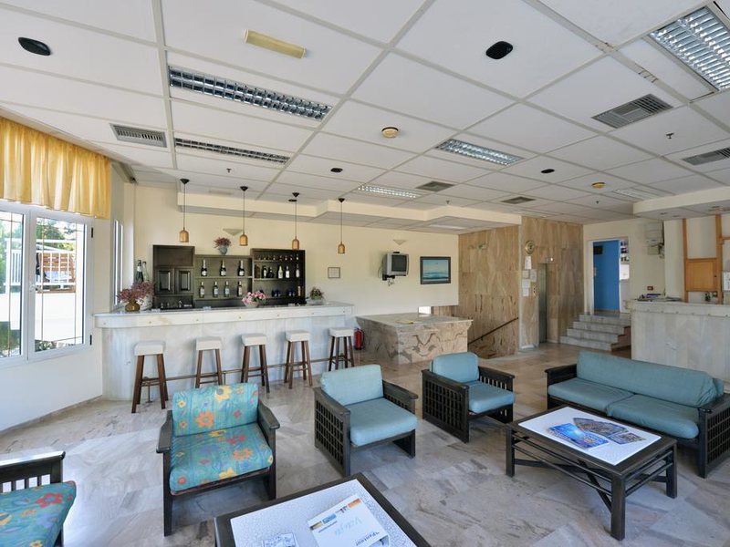 Anna Apartments 245632