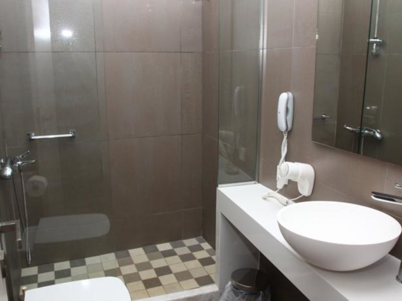 Anna Maria Village  77548