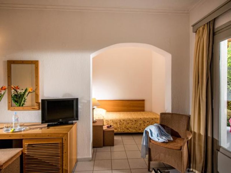 Annabelle Beach Resort  (ex 87166