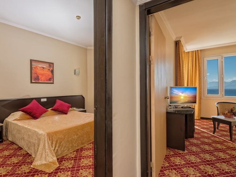 Antalya Adonis 182600