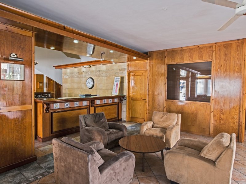 Anthea Hotel Apts 99812