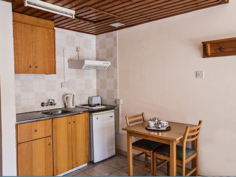 Anthea Hotel Apts 99820