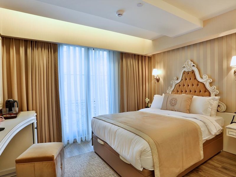 Anthemis Hotel 271020