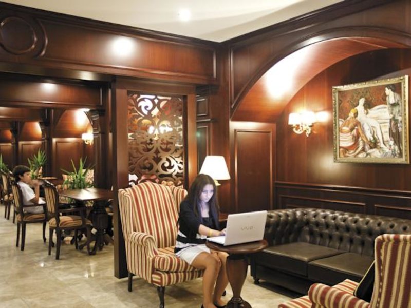 Antique Roman Palace 62638