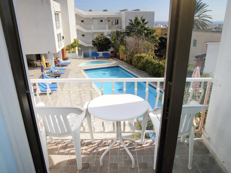 Antonis G Hotel 204500