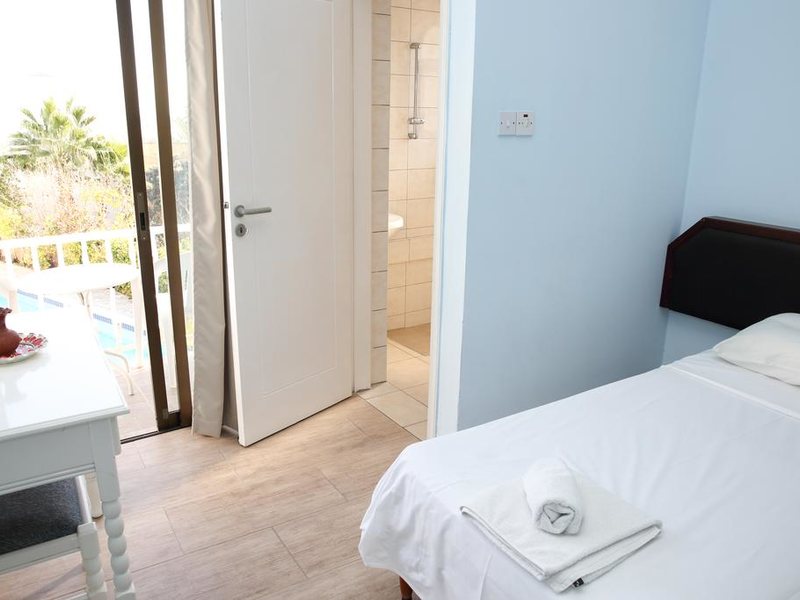 Antonis G Hotel 204506