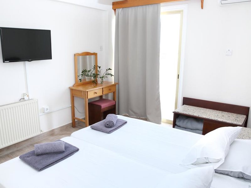 Antonis G Hotel 204515