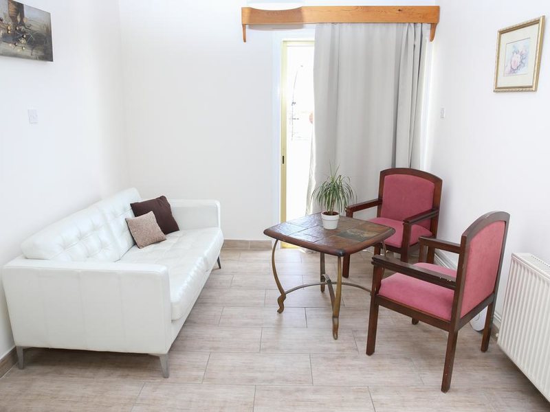 Antonis G Hotel 204523