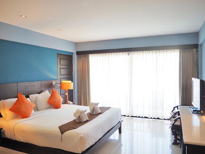 Aonang Buri Resort 270000