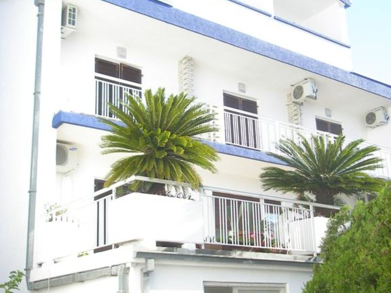 Apartments Becici 307576