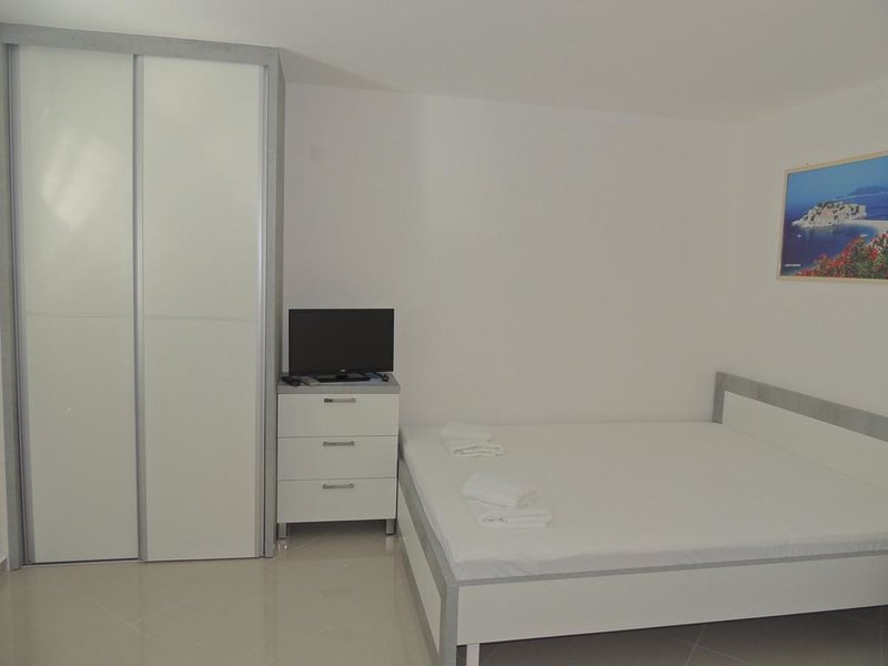 Apartments Becici 307585