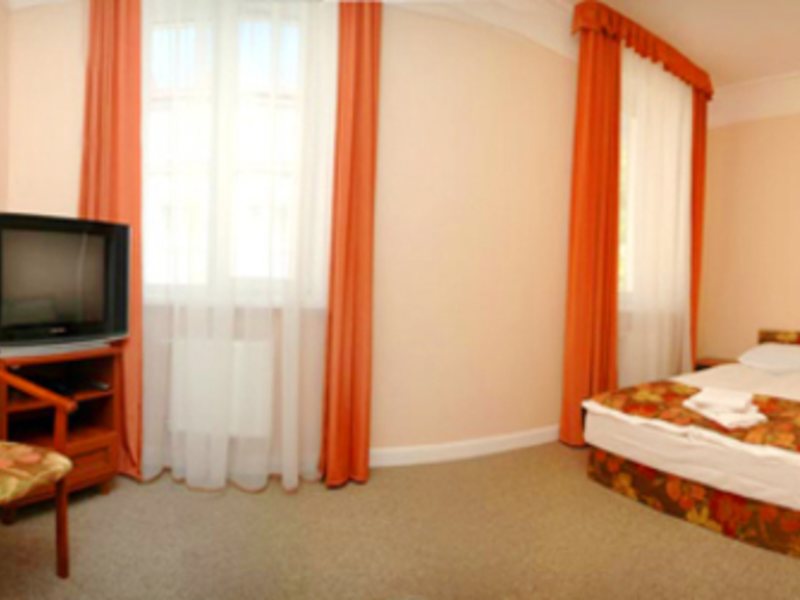 Apartments Irena 12481