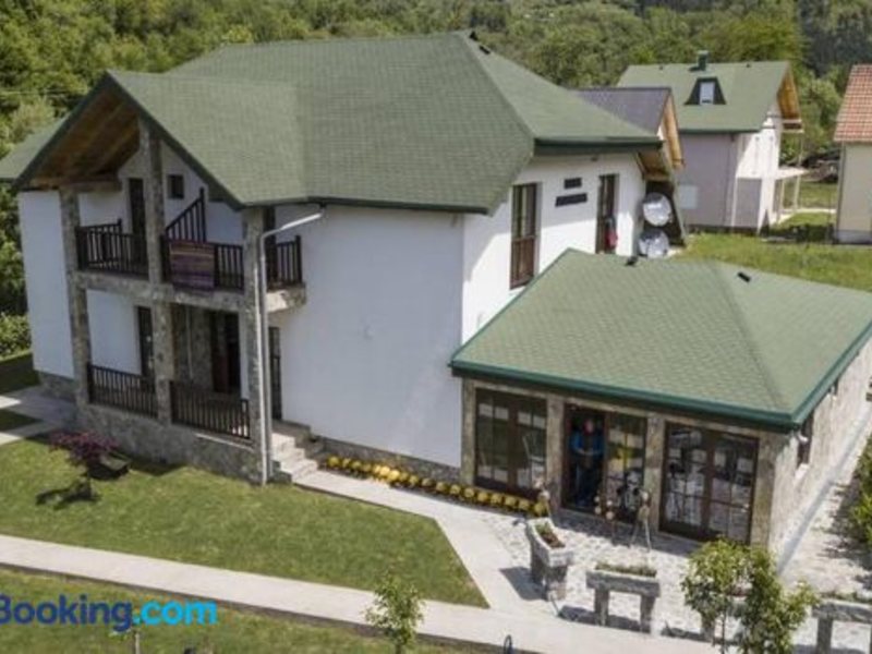 Apartments Mirovic 307265