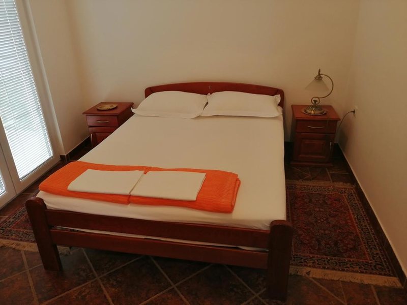 Apartments Mirovic 307270