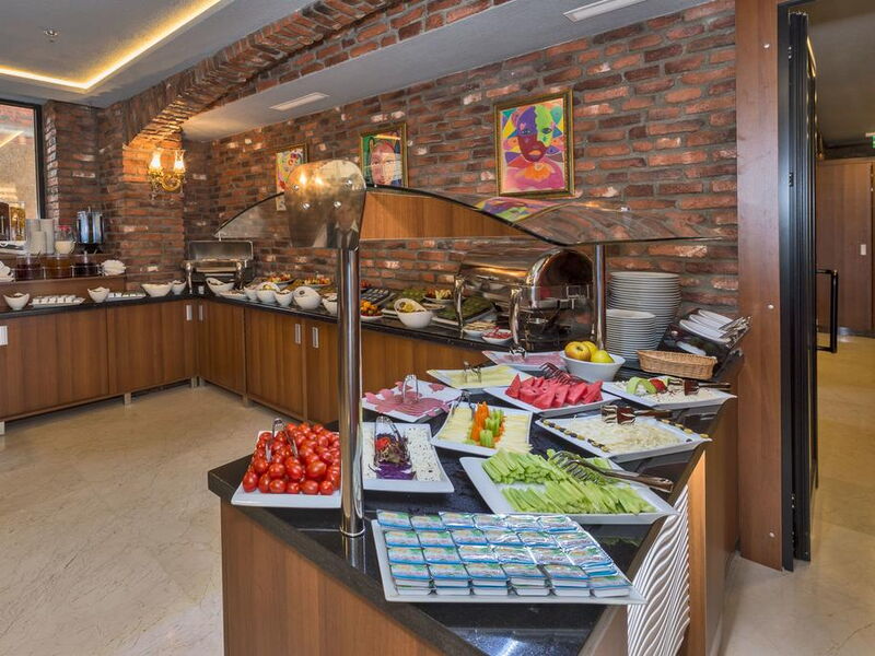 Aprilis Gold Hotel 303931