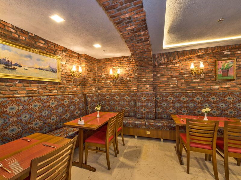 Aprilis Gold Hotel 303937