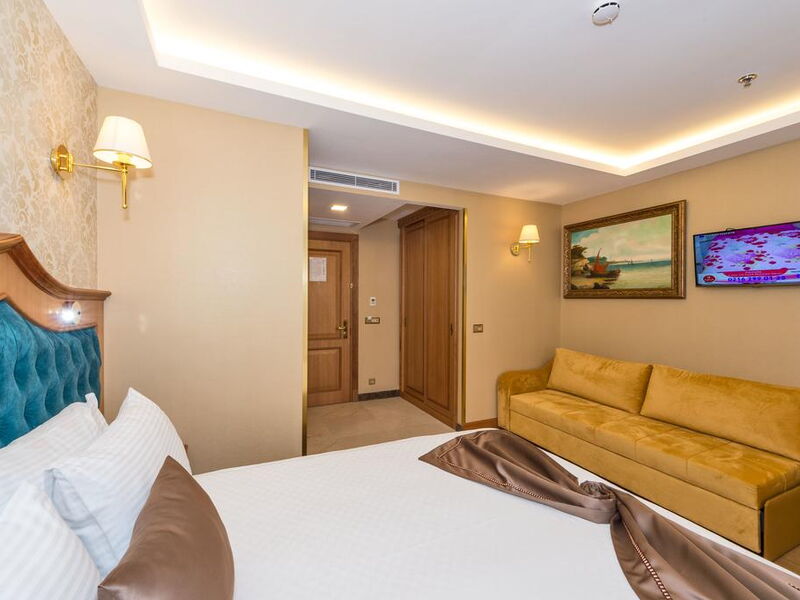Aprilis Gold Hotel 303940