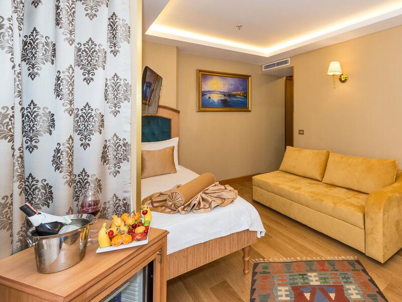 Aprilis Gold Hotel 303949