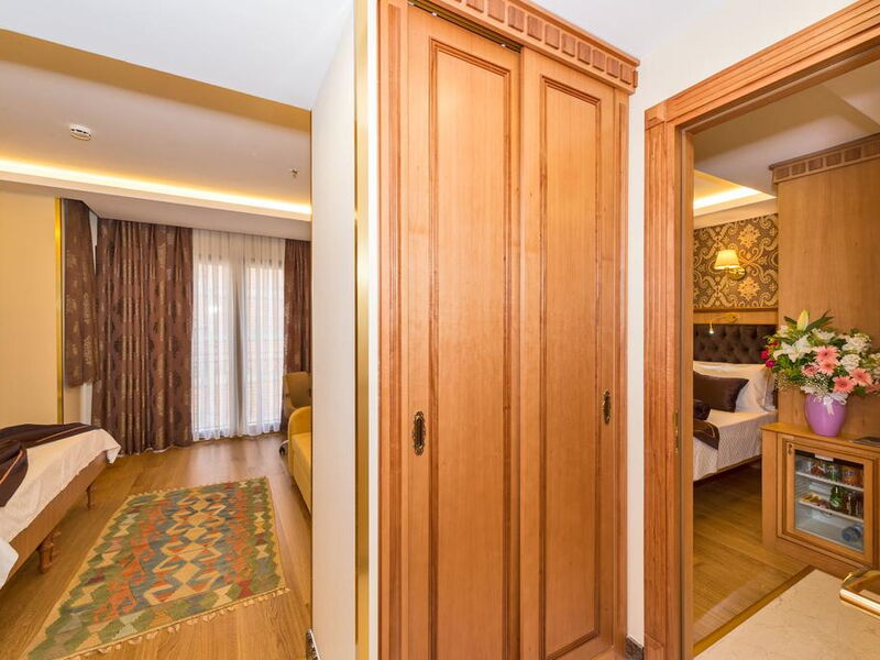 Aprilis Gold Hotel 303955