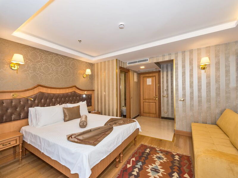 Aprilis Gold Hotel 303960