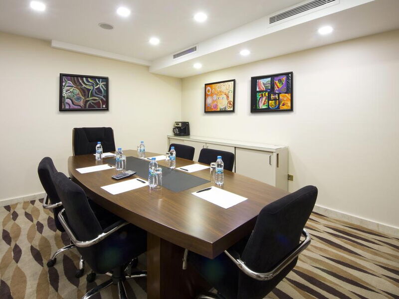 Aprilis Hotel 303910