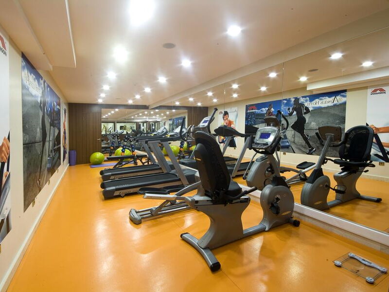 Aprilis Hotel 303914