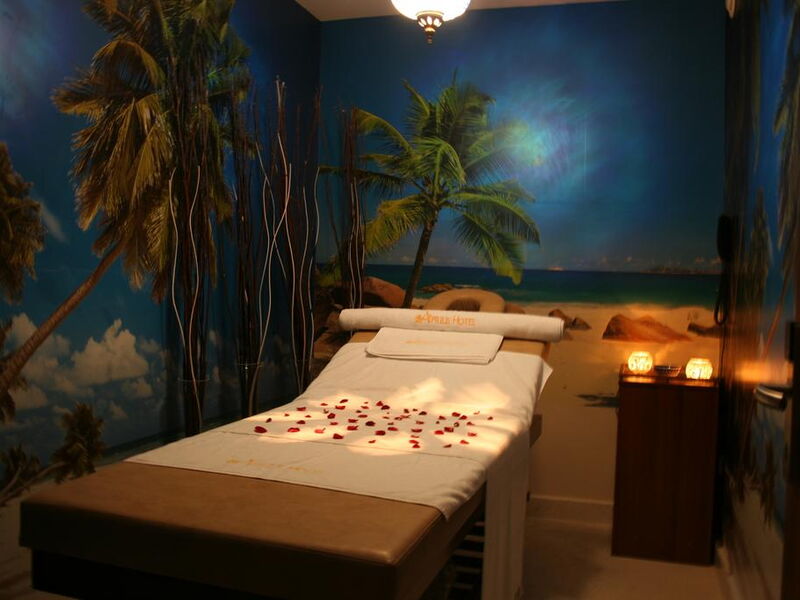 Aprilis Hotel 303915