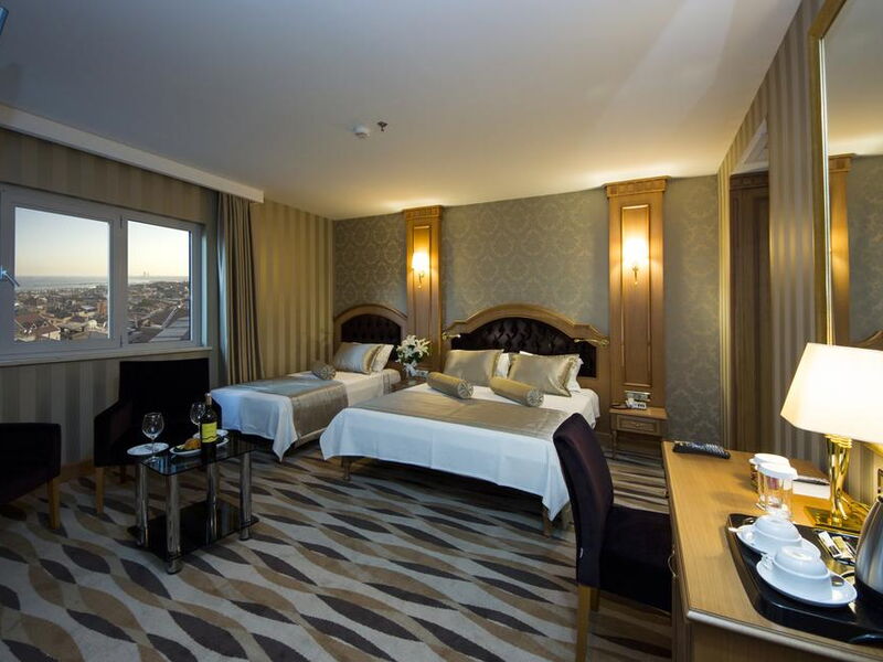 Aprilis Hotel 303921