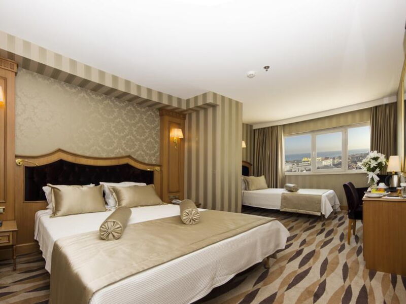 Aprilis Hotel 303926