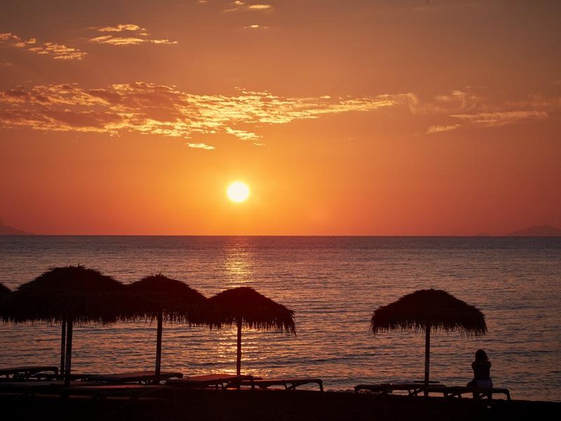 Aqua Blue Hotel  283047