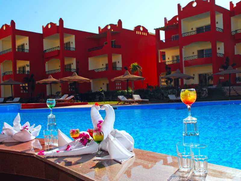 Aqua Hotel Resort & Spa  121818