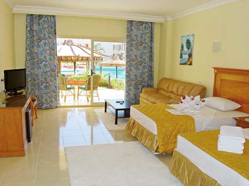 Aqua Hotel Resort & Spa  31851