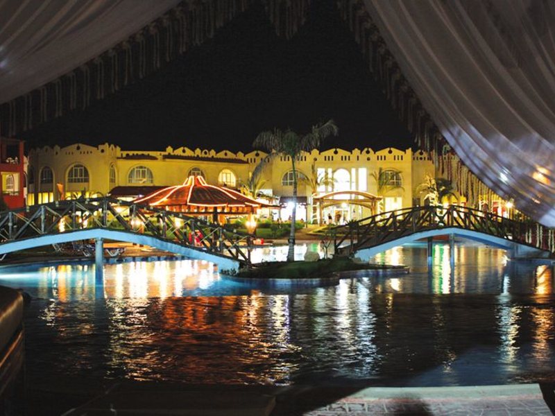 Aqua Hotel Resort & Spa  31869