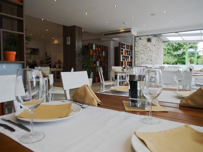 Aqua Life Tower Hotel 162144