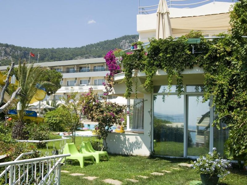 Aquabella Beach Hotel 180262