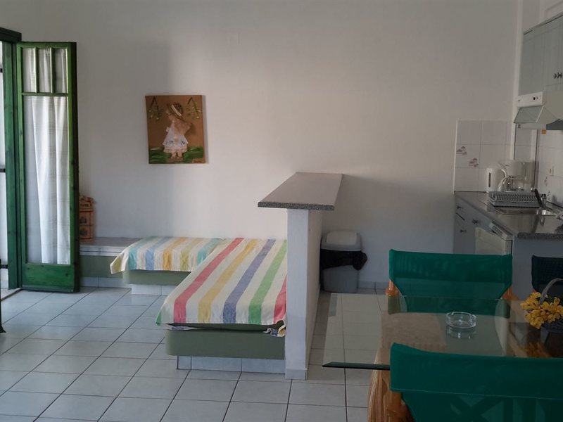 Aquarius Apartments 215175