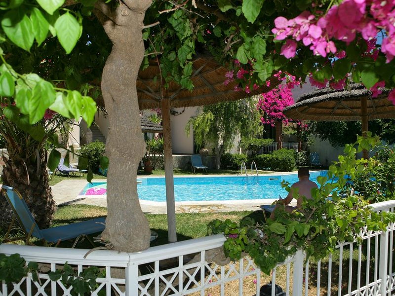 Aquarius Apartments 215183