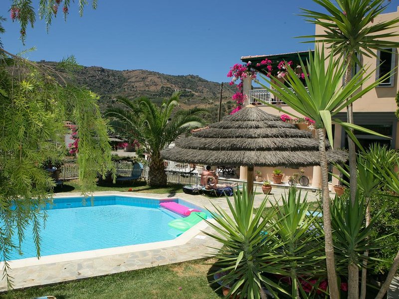 Aquarius Apartments 215186