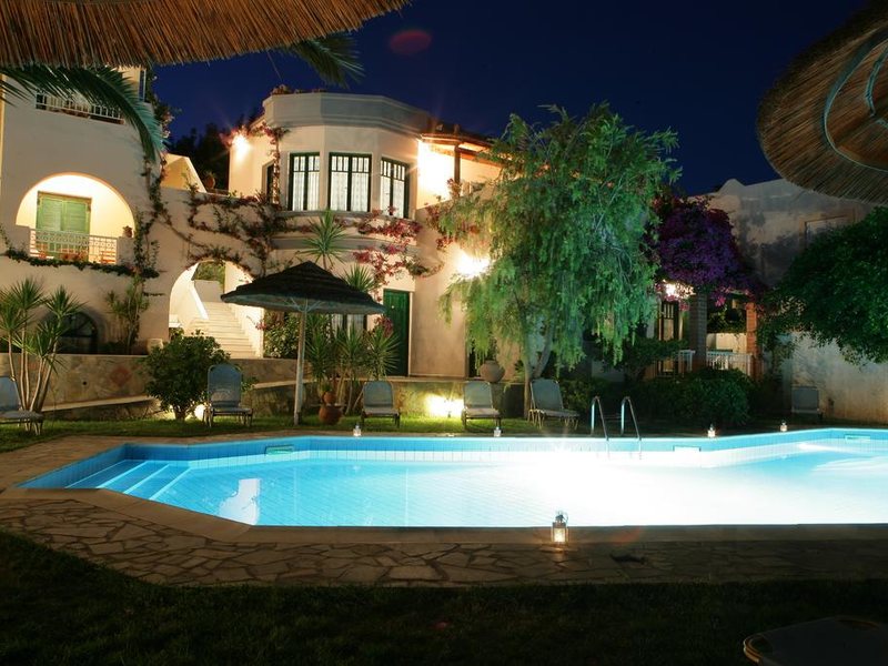 Aquarius Apartments 215191