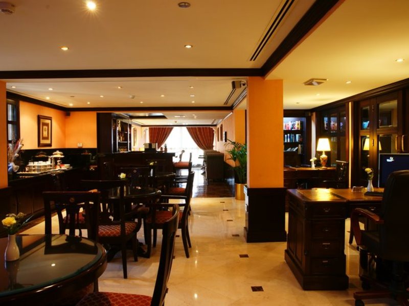 Arabian Courtyard Hotel & Spa 45366
