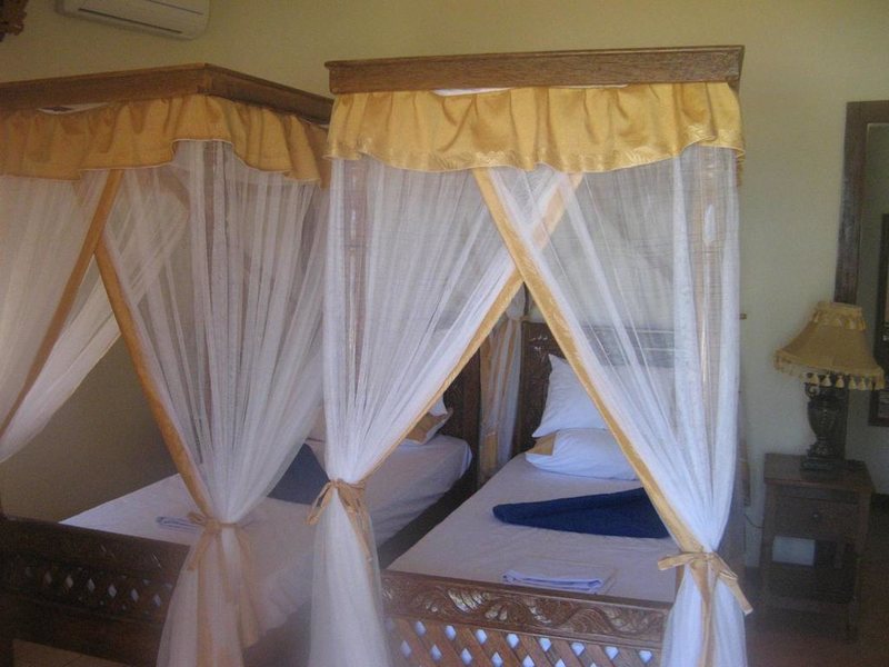 Arabian Nights Suites Hotel 198540